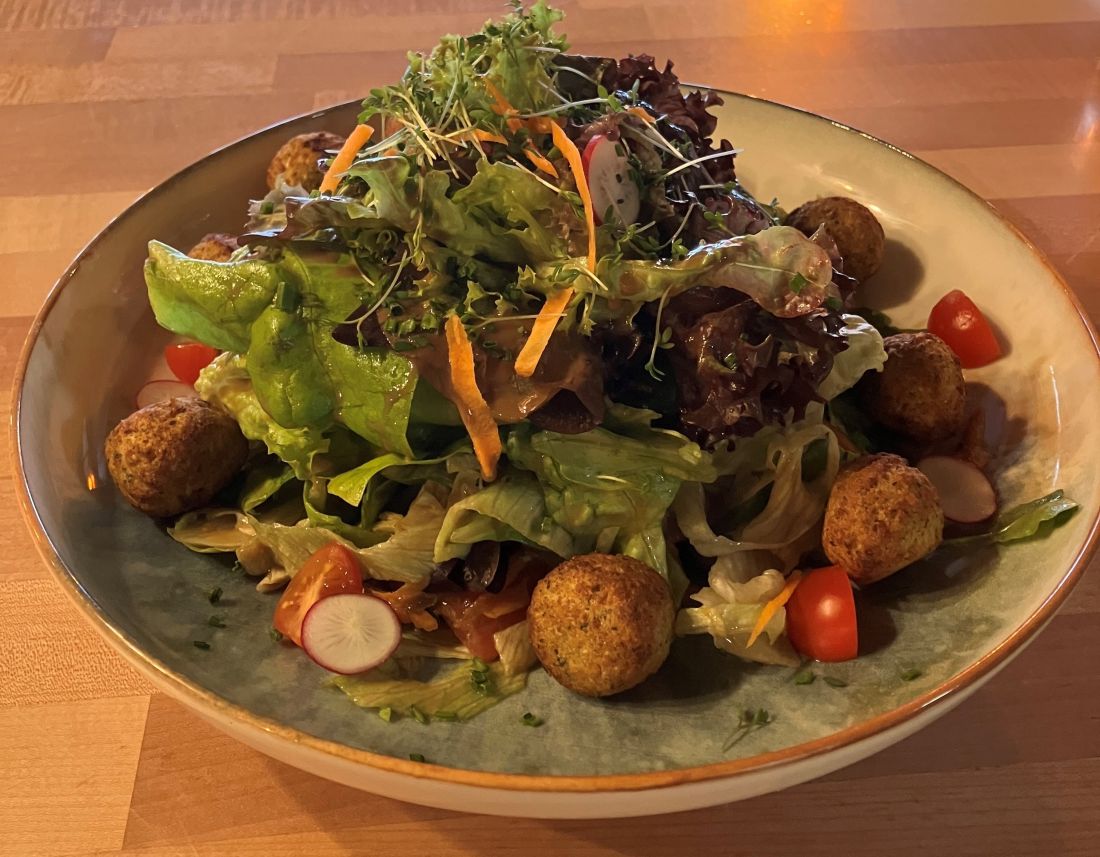 Falafel-Bällchen & Salat